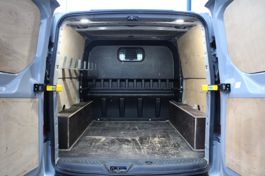 Ford Transit Custom 300 2.0 TDCI L2H1 Limited DC | Trekhaak | Stoelverwarming | Cruise Control | Camera | Allesdragers |
