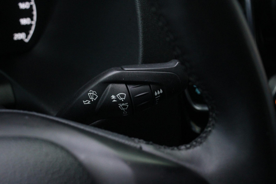 Ford Transit Custom 300 2.0 TDCI L2H1 Limited DC | Trekhaak | Stoelverwarming | Cruise Control | Camera | Allesdragers |