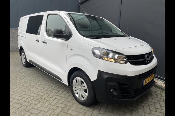 Opel Vivaro 2.0 CDTI L2H1 Edition 2 zitplaatsen voor - Airco - Cruise control - Parkeersensoren voor en achter - Apple carplay - Bluetooth - Tussenschot volledig - Zijschuifdeur rechts - Elektrische ramen voor - Centrale deur