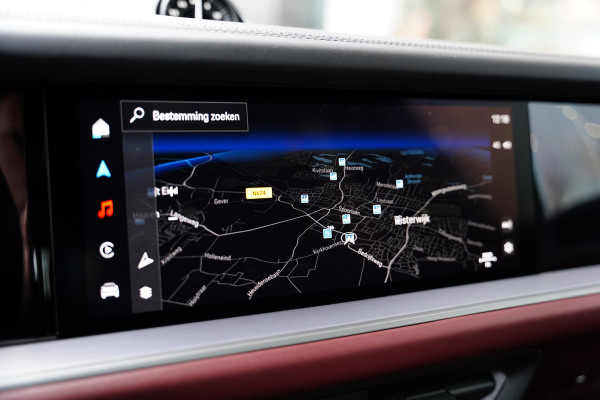 Porsche Cayenne 4.0 Turbo E-Hybrid Barrique Red