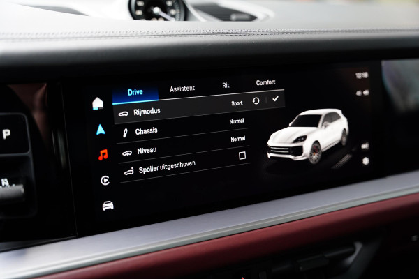 Porsche Cayenne 4.0 Turbo E-Hybrid Barrique Red