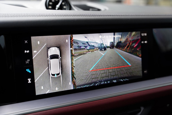 Porsche Cayenne 4.0 Turbo E-Hybrid Barrique Red