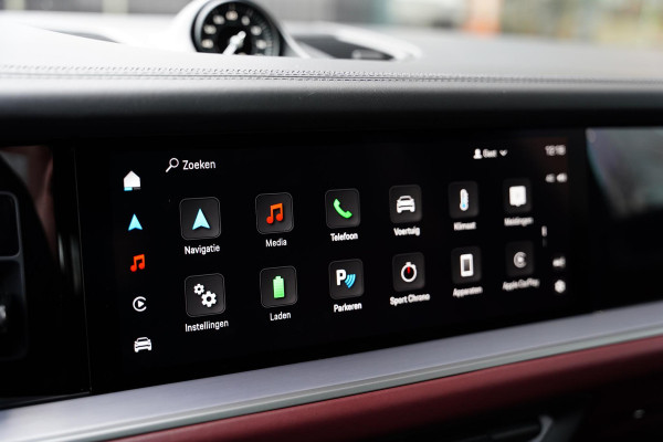 Porsche Cayenne 4.0 Turbo E-Hybrid Barrique Red