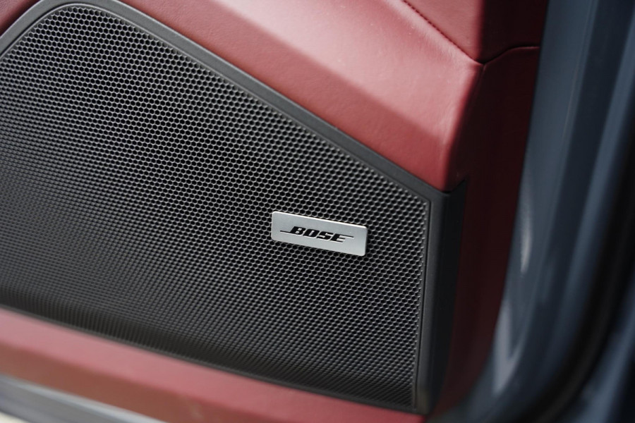 Porsche Cayenne 4.0 Turbo E-Hybrid Barrique Red