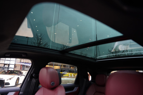 Porsche Cayenne 4.0 Turbo E-Hybrid Barrique Red