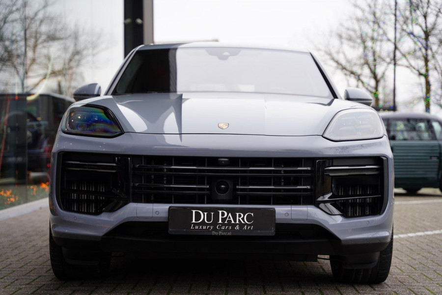 Porsche Cayenne 4.0 Turbo E-Hybrid Barrique Red