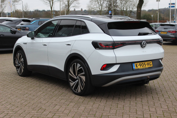 Volkswagen ID.4 First Max 77 kWh / SoH 91.2% / Full option! / Trekhaak / Panoramadak / Camera / Head-up / Keyless / 21'' / ACC / Dodehoek / Elektr. stoelen / Massage / Navigatie / Stuurverwarming