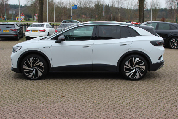 Volkswagen ID.4 First Max 77 kWh / SoH 91.2% / Full option! / Trekhaak / Panoramadak / Camera / Head-up / Keyless / 21'' / ACC / Dodehoek / Elektr. stoelen / Massage / Navigatie / Stuurverwarming