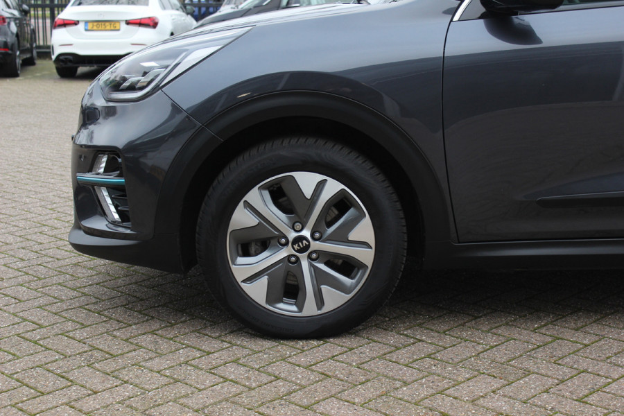 Kia e-Niro ExecutiveLine 64 kWh / SoH 91% / Warmtepomp / Trekhaak / Camera / Leder / Keyless / Stoelventilatie / Navigatie / Dodehoek / DAB / Cruise Control