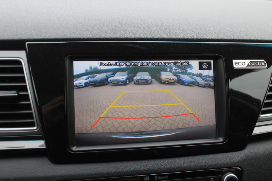 Kia e-Niro ExecutiveLine 64 kWh / SoH 91% / Warmtepomp / Trekhaak / Camera / Leder / Keyless / Stoelventilatie / Navigatie / Dodehoek / DAB / Cruise Control