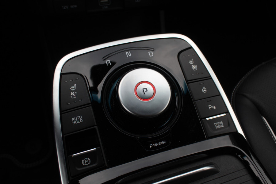 Kia e-Niro ExecutiveLine 64 kWh / SoH 91% / Warmtepomp / Trekhaak / Camera / Leder / Keyless / Stoelventilatie / Navigatie / Dodehoek / DAB / Cruise Control