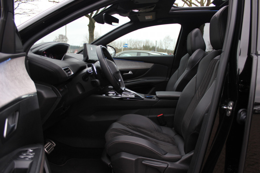 Peugeot 5008 1.2 PureTech Allure Pack 7p. / Panoramadak / Camera / Half leder / LED Koplampen / 19'' / Stoelverwarming / DAB / Dodehoek / Cruise Control
