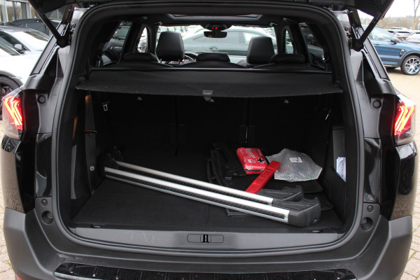 Peugeot 5008 1.2 PureTech Allure Pack 7p. / Panoramadak / Camera / Half leder / LED Koplampen / 19'' / Stoelverwarming / DAB / Dodehoek / Cruise Control