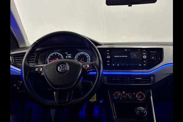 Volkswagen Polo 1.0 TSI Highline Navigatie Apple Carplay/Android Auto Airco Interieur verlichting Lichtmetalen velgen