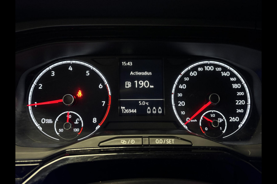 Volkswagen Polo 1.0 TSI Highline Navigatie Apple Carplay/Android Auto Airco Interieur verlichting Lichtmetalen velgen