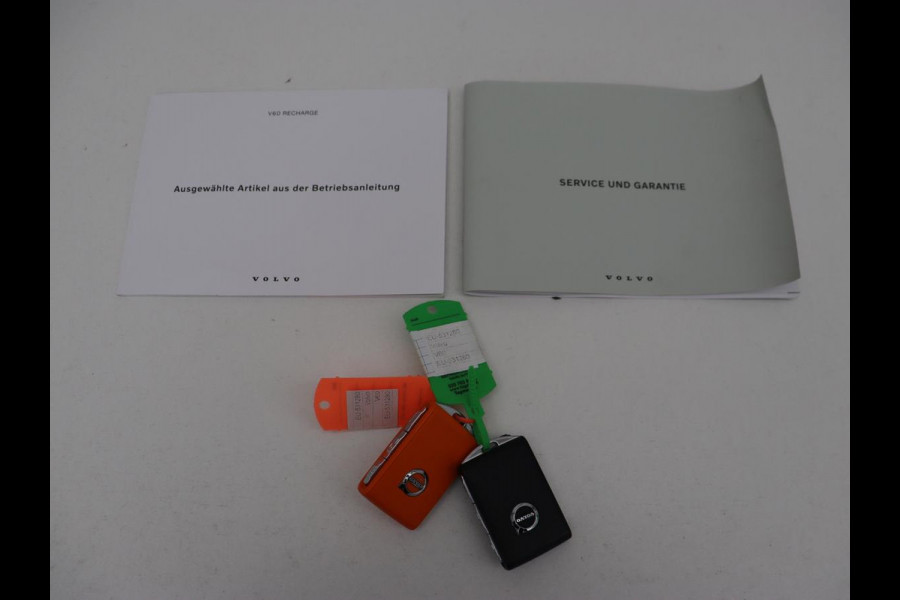 Volvo V60 2.0 T6 Plug-in hybrid AWD | Panoramadak | Trekhaak | Camera | Harman/Kardon | Leder | Stoel & Stuurverwarming