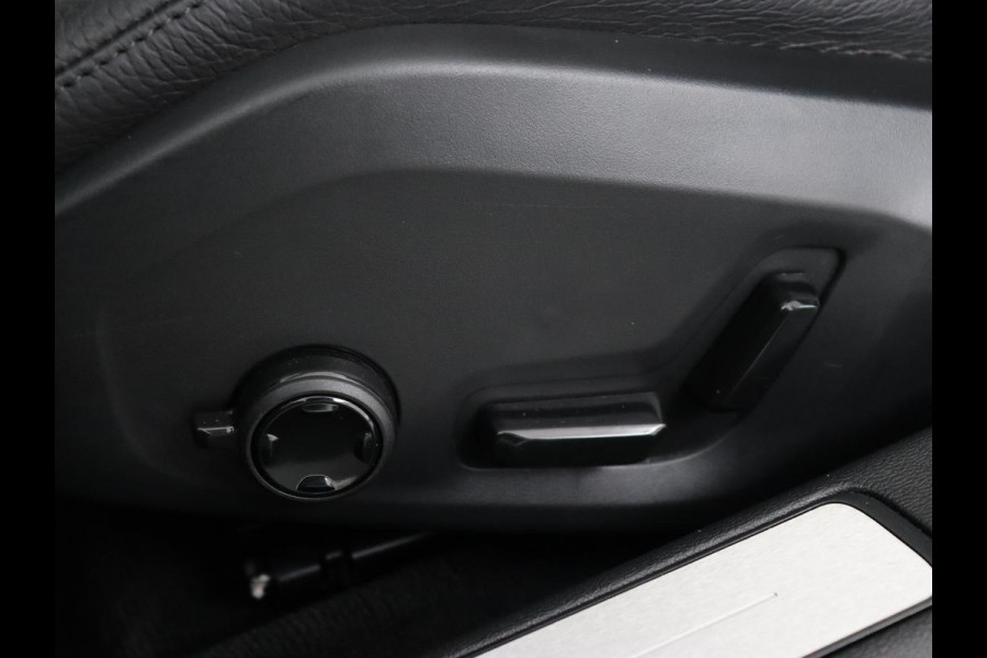 Volvo V60 2.0 T6 Plug-in hybrid AWD | Panoramadak | Trekhaak | Camera | Harman/Kardon | Leder | Stoel & Stuurverwarming