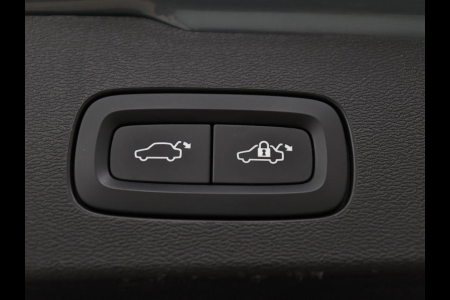 Volvo V60 2.0 T6 Plug-in hybrid AWD | Panoramadak | Trekhaak | Camera | Harman/Kardon | Leder | Stoel & Stuurverwarming
