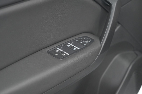 Renault Captur Mild Hybrid 140 EDC Intens | Navigatie | Camera | Cruise Control | Climate Control