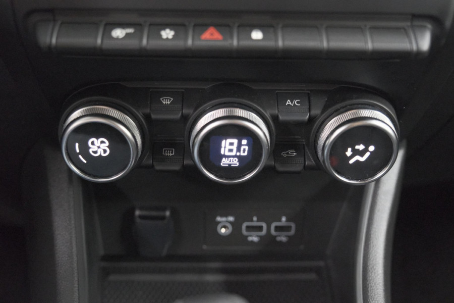 Renault Captur Mild Hybrid 140 EDC Intens | Navigatie | Camera | Cruise Control | Climate Control
