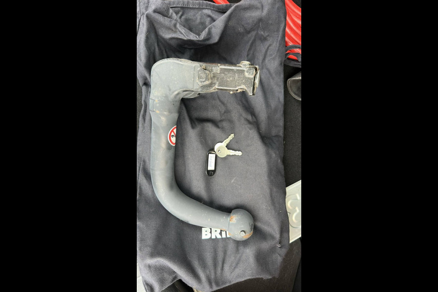 Kia e-Niro ExecutiveLine 64 kWh | SOH: 91,4% | 3 Fase | Trekhaak | Leder | occasion