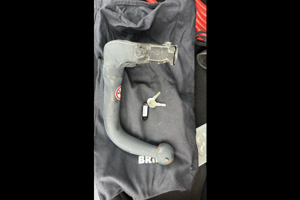 Kia e-Niro ExecutiveLine 64 kWh | SOH: 91,4% | 3 Fase | Trekhaak | Leder | occasion