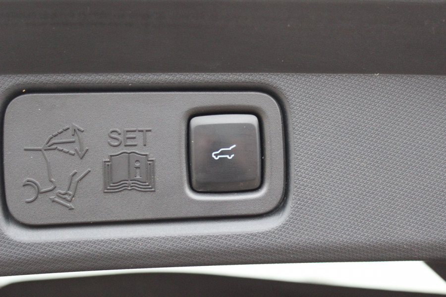 Ford Mustang Mach-E RWD 75 kWh / Trekhaak / 360Camera / Leder / 18'' / Keyless / DAB / B&O / Stoelverwarming / ACC