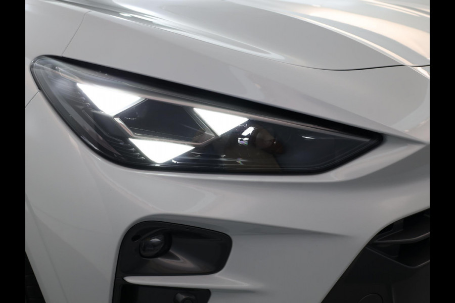 CUPRA Terramar 1.5 TSI e-Hybrid 204pk | Wegklapbare trekhaak | Navigatie via App | Matrix led verlichting | Parkeercamera