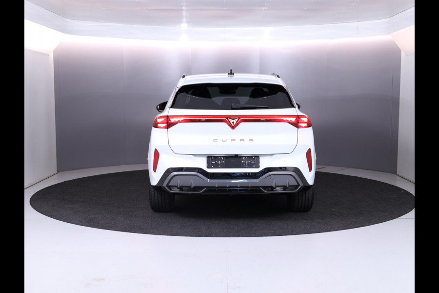 CUPRA Terramar 1.5 TSI e-Hybrid 204pk | Wegklapbare trekhaak | Navigatie via App | Matrix led verlichting | Parkeercamera