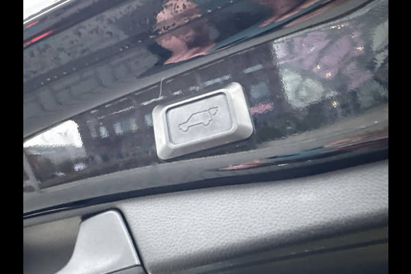 Toyota RAV4 2.5 Hybrid Black Edition | Stoelverwarming | Camera | Climate control | Cruise control