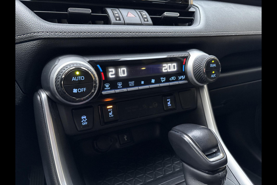 Toyota RAV4 2.5 Hybrid Black Edition | Stoelverwarming | Camera | Climate control | Cruise control