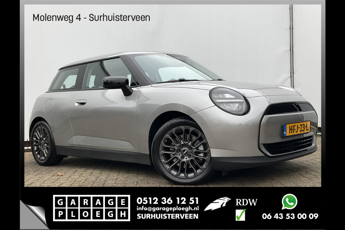 MINI Cooper E Essential 40.7 kWh Carplay DAB Camera Nieuwstaat