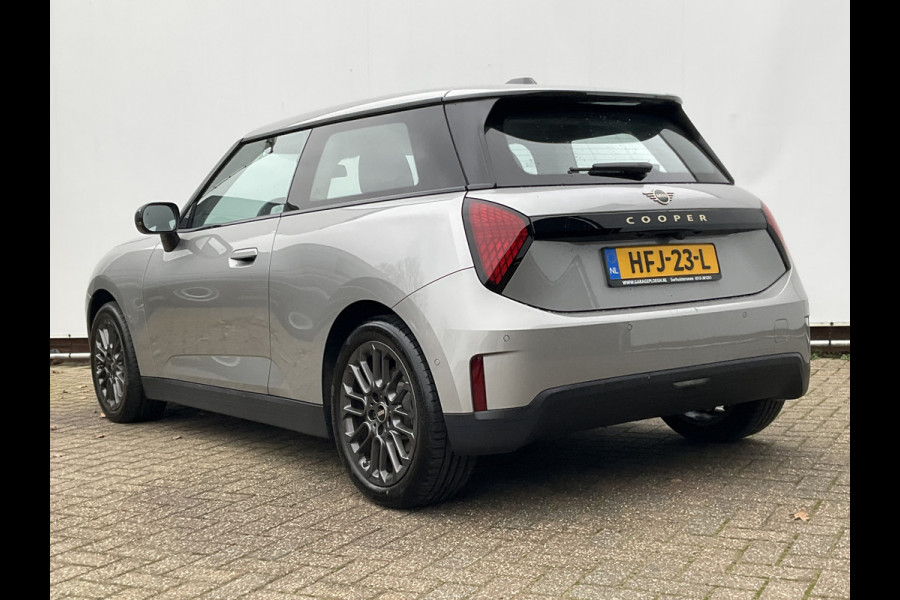 MINI Cooper E Essential 40.7 kWh Carplay DAB Camera Nieuwstaat