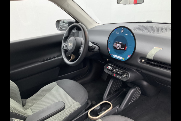 MINI Cooper E Essential 40.7 kWh Carplay DAB Camera Nieuwstaat