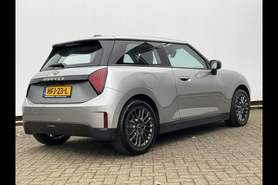 MINI Cooper E Essential 40.7 kWh Carplay DAB Camera Nieuwstaat