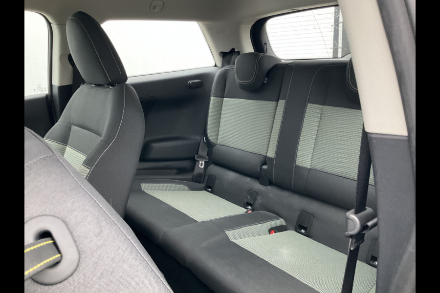 MINI Cooper E Essential 40.7 kWh Carplay DAB Camera Nieuwstaat