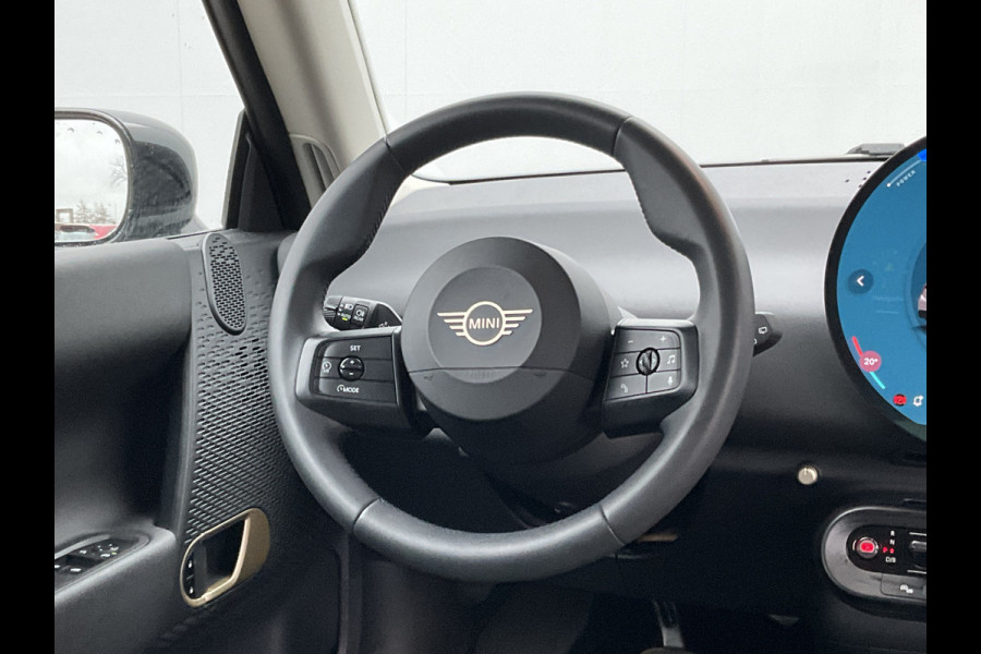 MINI Cooper E Essential 40.7 kWh Carplay DAB Camera Nieuwstaat