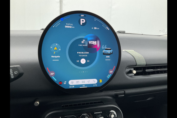 MINI Cooper E Essential 40.7 kWh Carplay DAB Camera Nieuwstaat