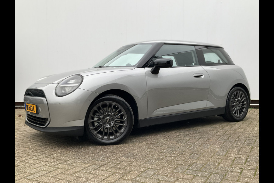 MINI Cooper E Essential 40.7 kWh Carplay DAB Camera Nieuwstaat