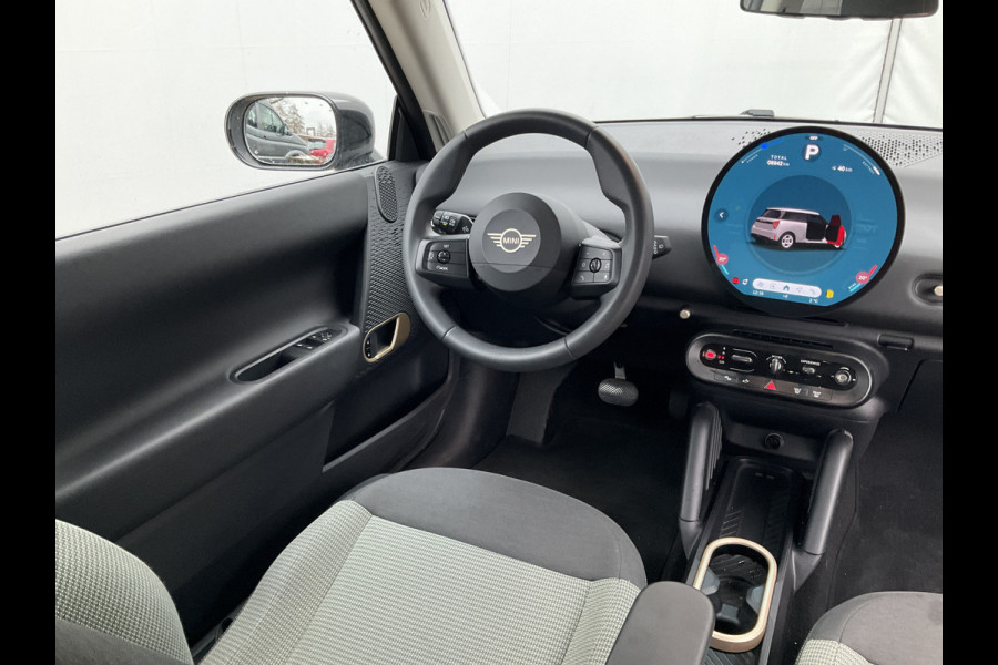 MINI Cooper E Essential 40.7 kWh Carplay DAB Camera Nieuwstaat