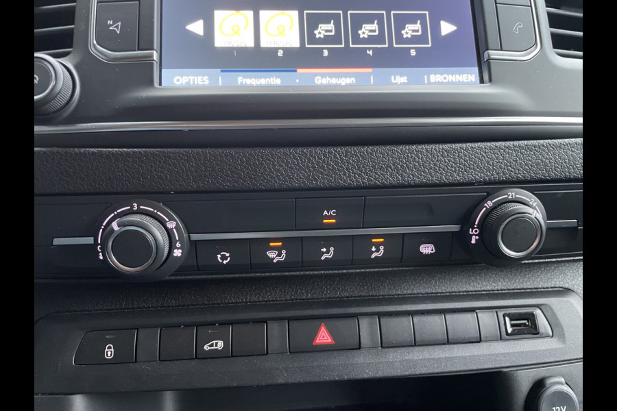 Fiat Scudo 1.5 MultiJet L3H1 2 zitplaatsen rechtsvoor - Cruise control - Parkeersensor achter - Achteruitrijcamera - Apple carplay - Airco - Bluetooth - Elektrische ramen voor - Tussenschot volledig - Zijschuifdeur recht