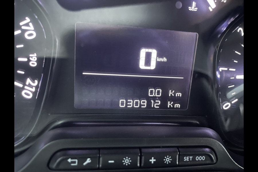 Fiat Scudo 1.5 MultiJet L3H1 2 zitplaatsen rechtsvoor - Cruise control - Parkeersensor achter - Achteruitrijcamera - Apple carplay - Airco - Bluetooth - Elektrische ramen voor - Tussenschot volledig - Zijschuifdeur recht