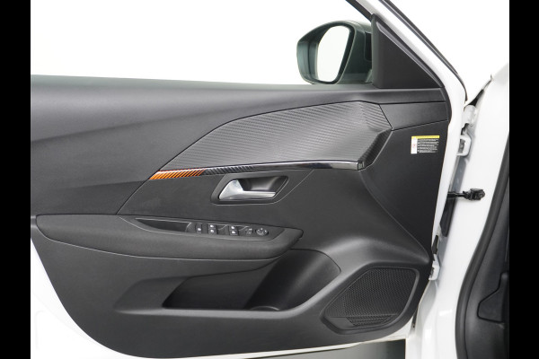 Peugeot e-208 EV 50kWh SOH 92% Navi Pdc Apple Carplay Android Auto Ecc Cruise Control Active Pack DAB+ Bluetooth Led Lmv Keyless Bluetooth Connected services 1e Eigenaar Origineel Nederlandse Auto