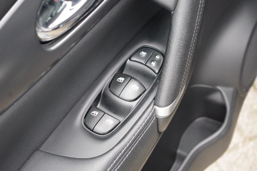 Nissan QASHQAI 1.3 DIG-T 160 PK Automaat Tekna, Trekhaak, 360 Camera, Stoelverwarming