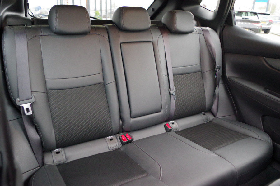 Nissan QASHQAI 1.3 DIG-T 160 PK Automaat Tekna, Trekhaak, 360 Camera, Stoelverwarming