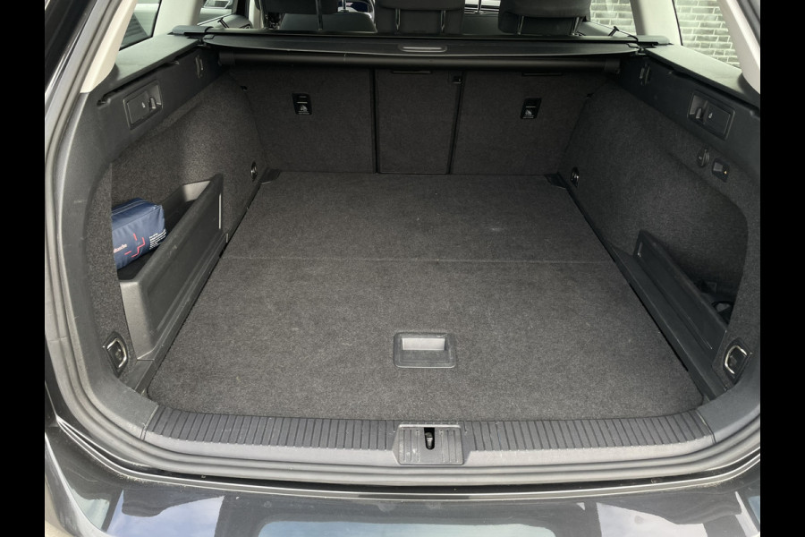 Volkswagen Passat Variant 1.4 TSI PHEV GTE Business | Elek Trekhaak | Virtual | LED | Camera | Carplay | Memory | Navi