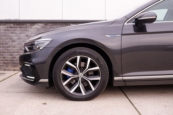 Volkswagen Passat Variant 1.4 TSI PHEV GTE Business | Elek Trekhaak | Virtual | LED | Camera | Carplay | Memory | Navi