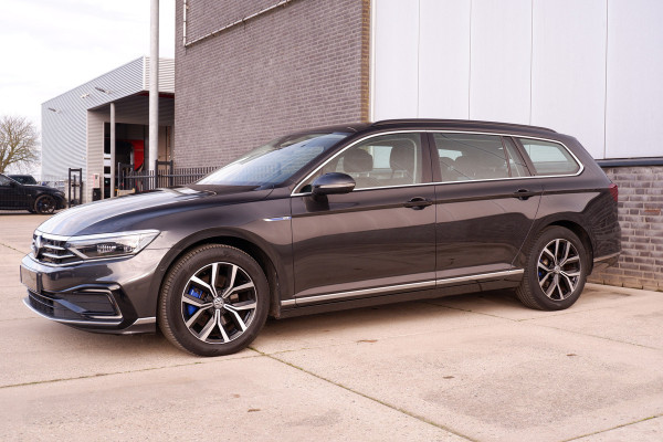 Volkswagen Passat Variant 1.4 TSI PHEV GTE Business | Elek Trekhaak | Virtual | LED | Camera | Carplay | Memory | Navi