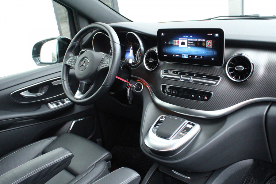 Mercedes-Benz V-Klasse 250d Lang / AMG / DC / Panorama / 2x Elec Schuifdeur / Burmester / Camera / NIEUWSTAAT