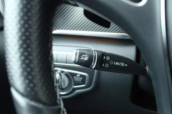 Mercedes-Benz V-Klasse 250d Lang / AMG / DC / Panorama / 2x Elec Schuifdeur / Burmester / Camera / NIEUWSTAAT